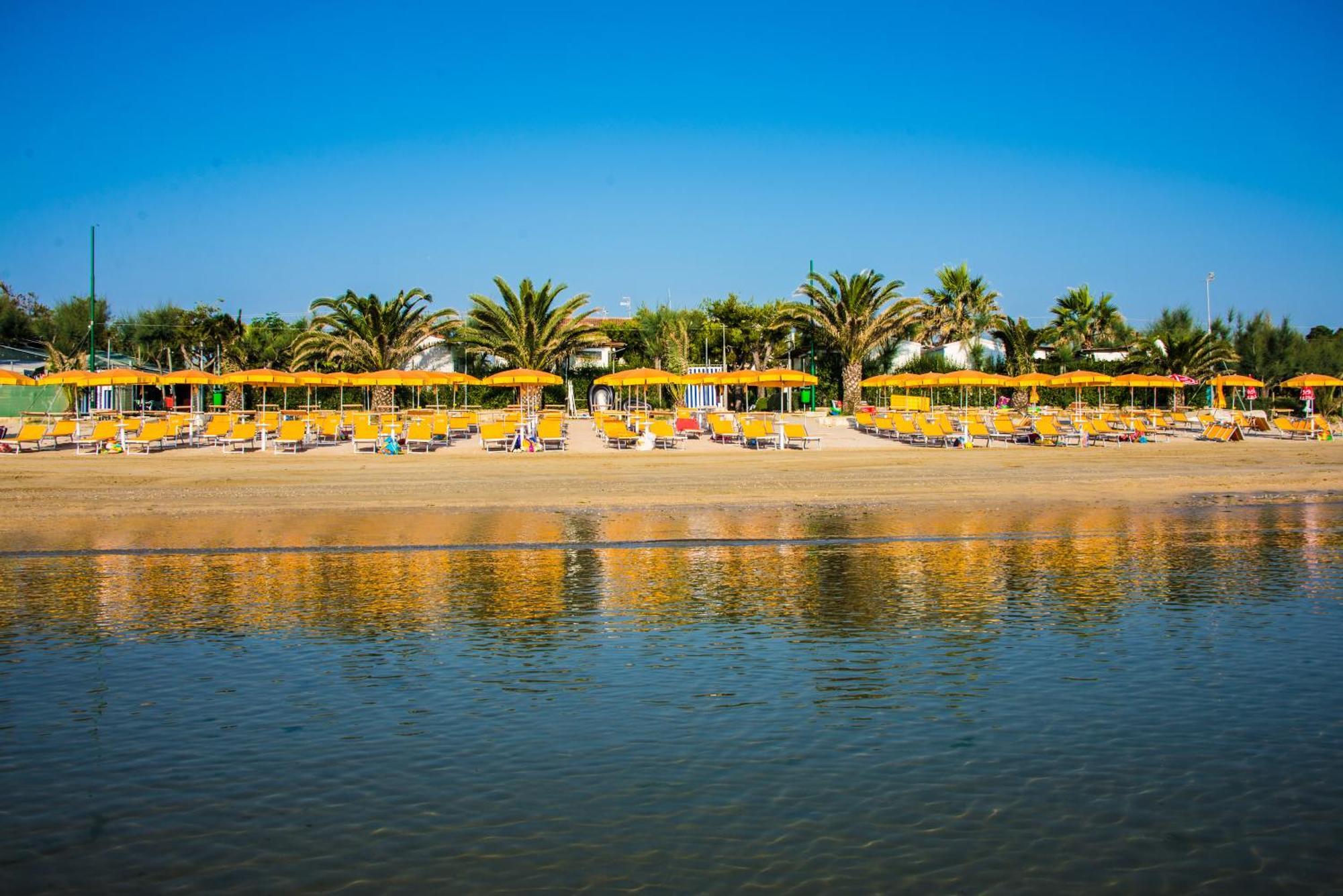 Camping Villaggio Calypso Cupra Marittima Exterior photo